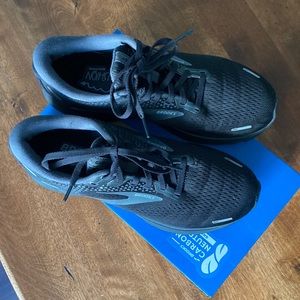 Brooks, Ghost 14, Womens, size 9, black, gently used in box.